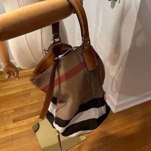 Woman’s designers tote bag
